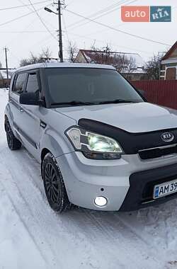 Позашляховик / Кросовер Kia Soul 2011 в Романіву
