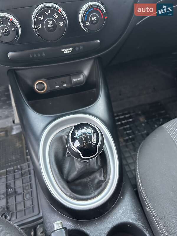 Внедорожник / Кроссовер Kia Soul 2014 в Житомире