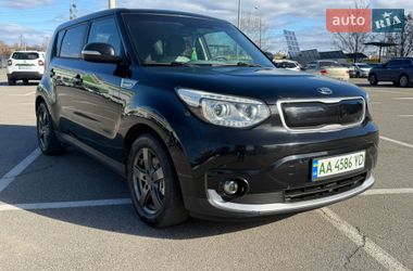 Позашляховик / Кросовер Kia Soul 2015 в Києві