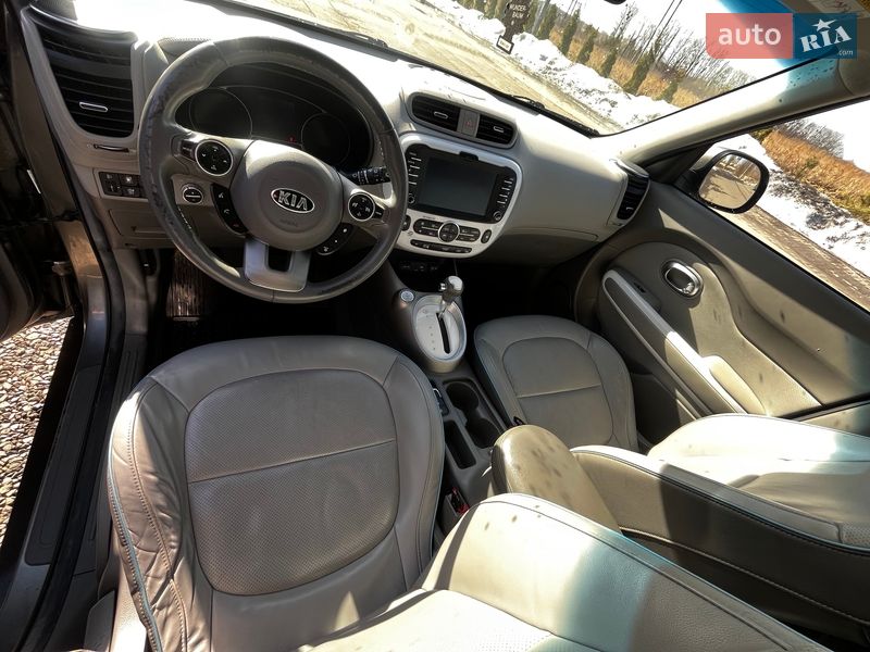 Внедорожник / Кроссовер Kia Soul 2015 в Ровно