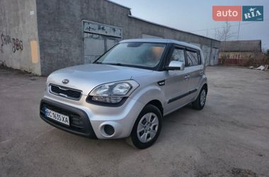 Позашляховик / Кросовер Kia Soul 2012 в Києві