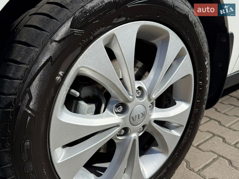 Позашляховик / Кросовер Kia Soul 2014 в Рівному фото 8 Позашляховик / Кросовер Kia Soul 2014 в Рівному