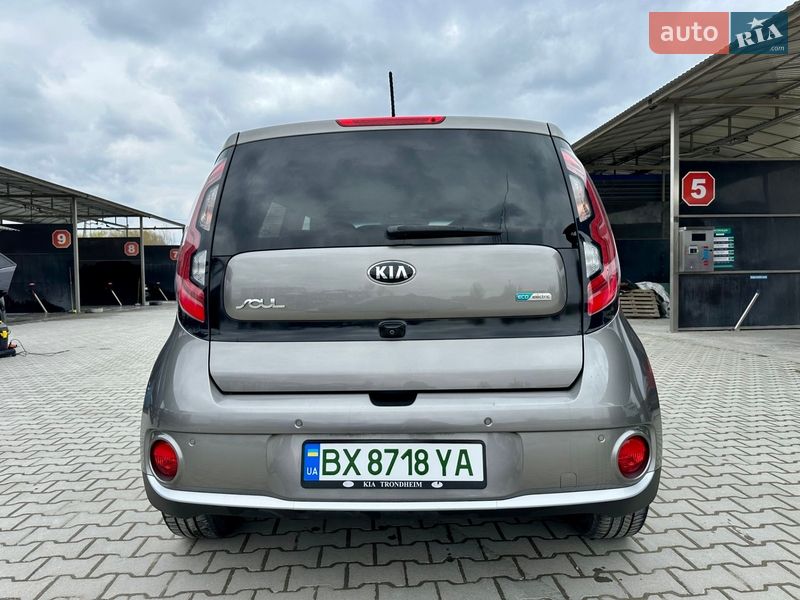 Внедорожник / Кроссовер Kia Soul 2017 в Каменец-Подольском фото 4 Внедорожник / Кроссовер Kia Soul 2017 в Каменец-Подольском