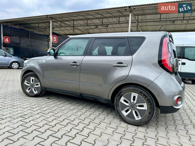 Внедорожник / Кроссовер Kia Soul 2017 в Каменец-Подольском фото 5 Внедорожник / Кроссовер Kia Soul 2017 в Каменец-Подольском