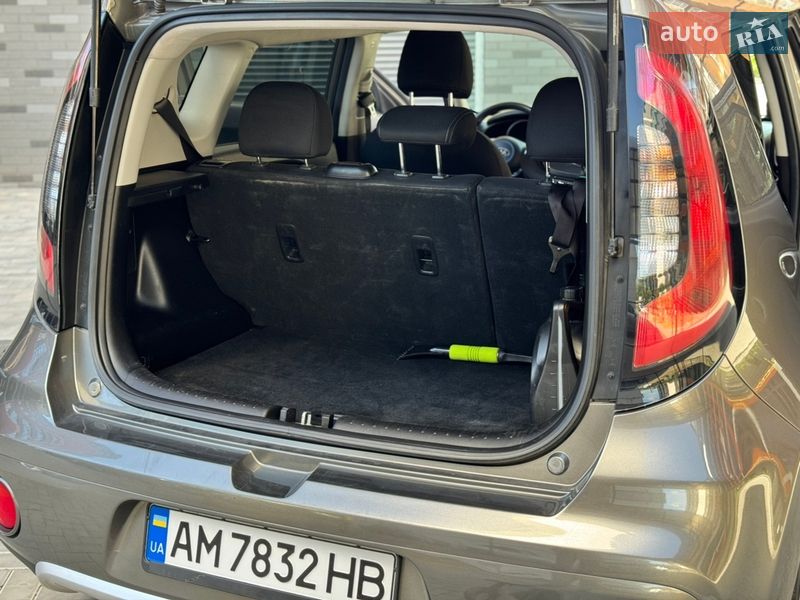 Позашляховик / Кросовер Kia Soul 2017 в Житомирі