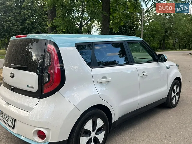 Kia Soul 2014 VIN KNAJX81EFF7001985 фото оголошення 13 з 41