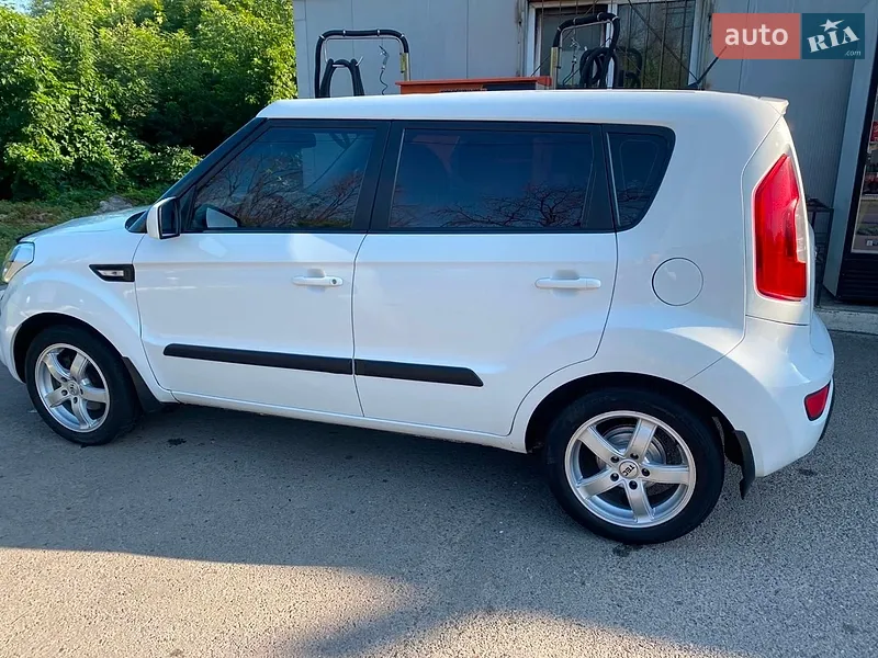 Kia Soul 2012 VIN KNAJT811AC7423788 фото оголошення 13 з 61