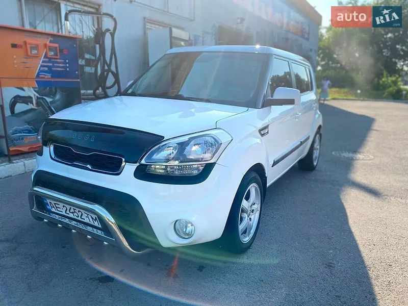 Kia Soul 2012 VIN KNAJT811AC7423788 фото оголошення 30 з 61