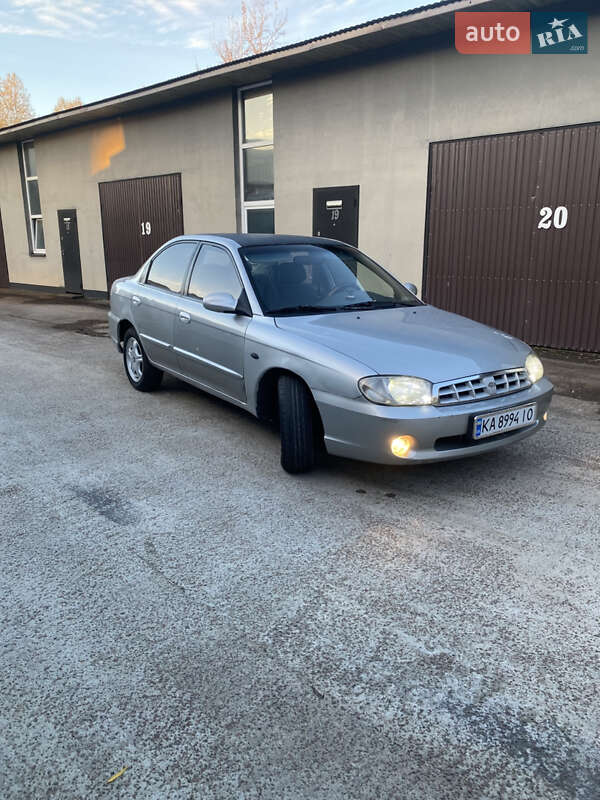Седан Kia Spectra 2001 в Києві