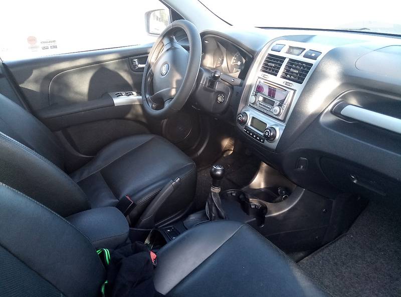 Внедорожник / Кроссовер Kia Sportage 2005 в Ужгороде
