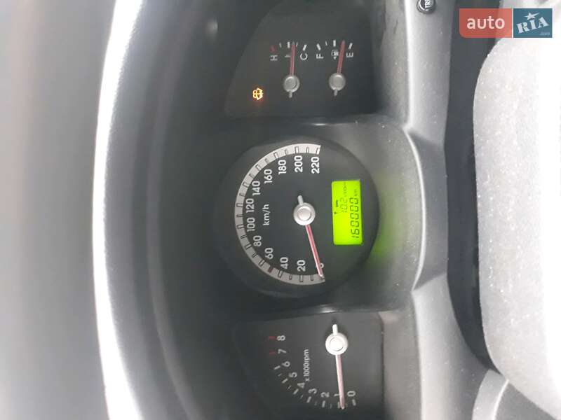 Внедорожник / Кроссовер Kia Sportage 2005 в Ивано-Франковске