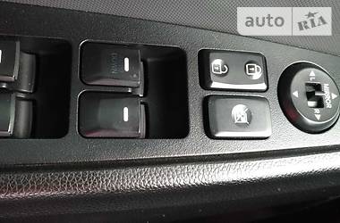 Позашляховик / Кросовер Kia Sportage 2012 в 