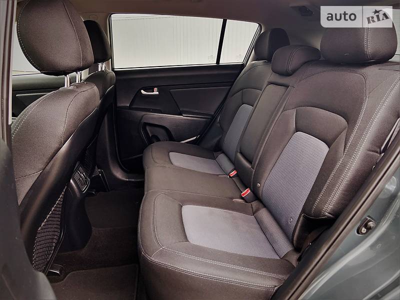 Позашляховик / Кросовер Kia Sportage 2014 в Чернівцях
