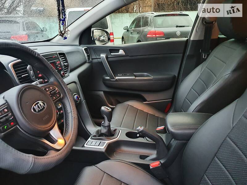 Позашляховик / Кросовер Kia Sportage 2017 в Києві