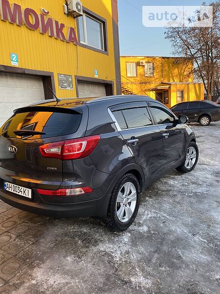 Внедорожник / Кроссовер Kia Sportage 2013 в Мариуполе