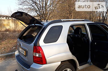 Позашляховик / Кросовер Kia Sportage 2007 в 