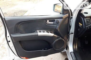 Позашляховик / Кросовер Kia Sportage 2007 в 