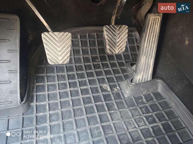 Позашляховик / Кросовер Kia Sportage 2014 в Золочеві фото 36 Позашляховик / Кросовер Kia Sportage 2014 в Золочеві