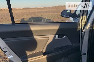 Позашляховик / Кросовер Kia Sportage 2010 в Сумах