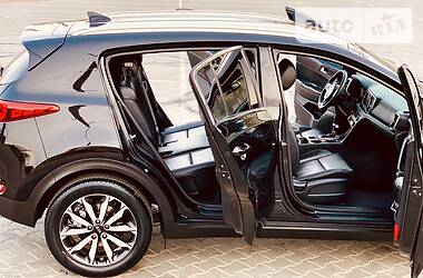Позашляховик / Кросовер Kia Sportage 2016 в 