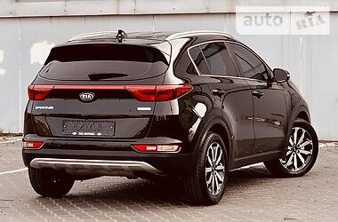 Позашляховик / Кросовер Kia Sportage 2016 в 