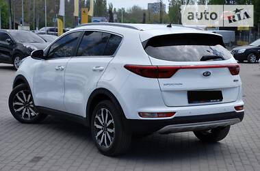 Позашляховик / Кросовер Kia Sportage 2016 в 