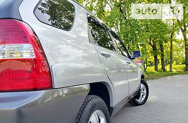 Позашляховик / Кросовер Kia Sportage 2007 в 