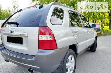 Позашляховик / Кросовер Kia Sportage 2007 в 