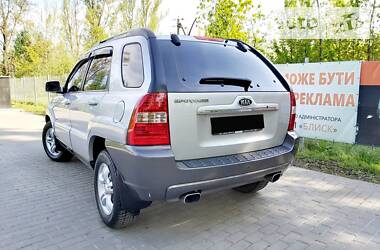 Позашляховик / Кросовер Kia Sportage 2007 в 
