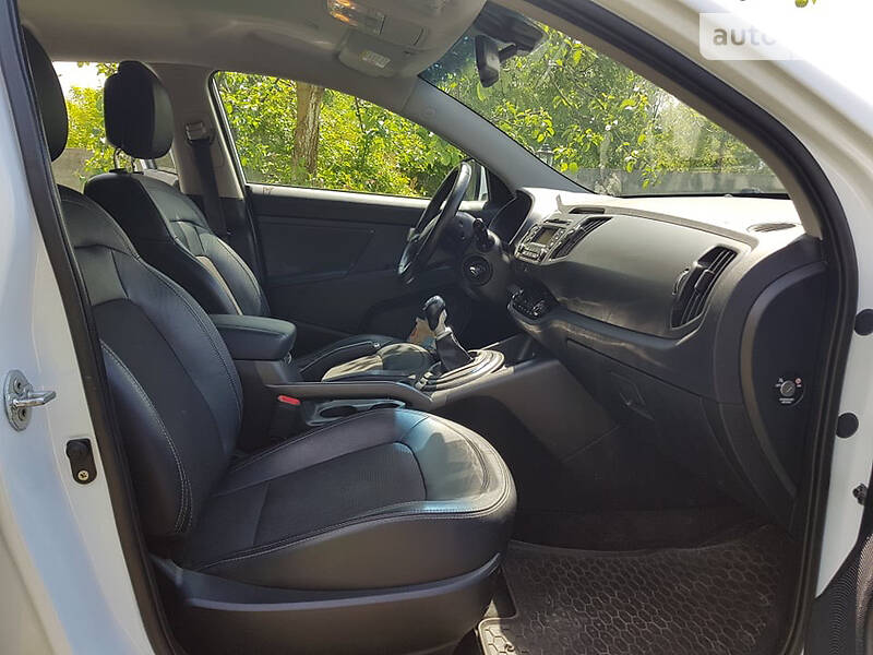 Внедорожник / Кроссовер Kia Sportage 2011 в Сумах