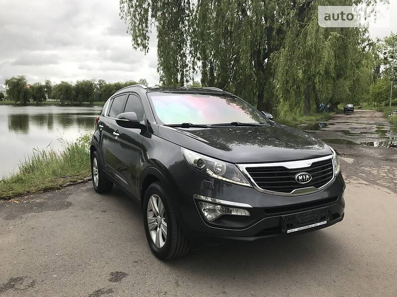 Позашляховик / Кросовер Kia Sportage 2011 в Рівному