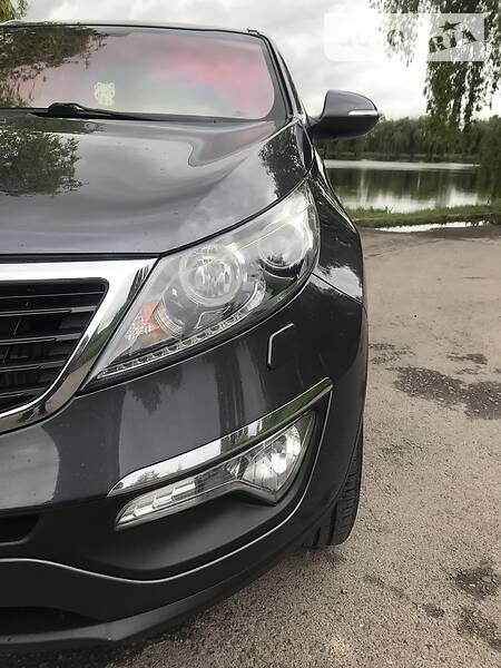 Позашляховик / Кросовер Kia Sportage 2011 в Рівному
