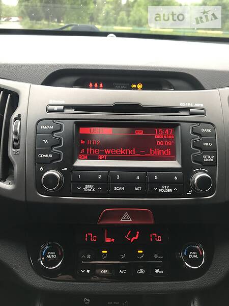 Позашляховик / Кросовер Kia Sportage 2011 в Рівному