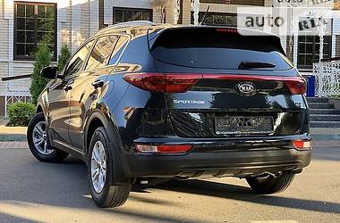 Позашляховик / Кросовер Kia Sportage 2017 в 