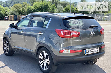 Внедорожник / Кроссовер Kia Sportage 2012 в Черновцах