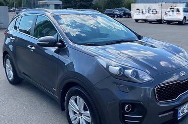 Позашляховик / Кросовер Kia Sportage 2016 в 