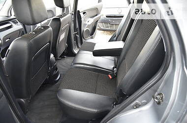Позашляховик / Кросовер Kia Sportage 2007 в 
