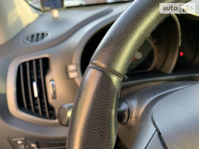 Позашляховик / Кросовер Kia Sportage 2012 в Києві фото 29 Позашляховик / Кросовер Kia Sportage 2012 в Києві
