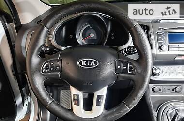 Внедорожник / Кроссовер Kia Sportage 2012 в Калуше