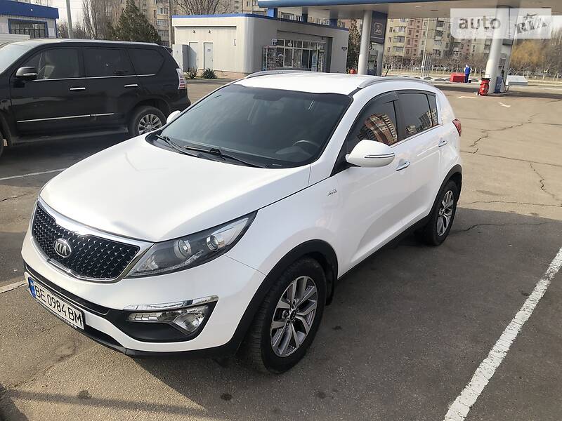 Внедорожник / Кроссовер Kia Sportage 2015 в Николаеве