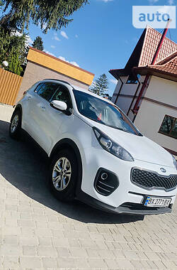 Внедорожник / Кроссовер Kia Sportage 2016 в Староконстантинове