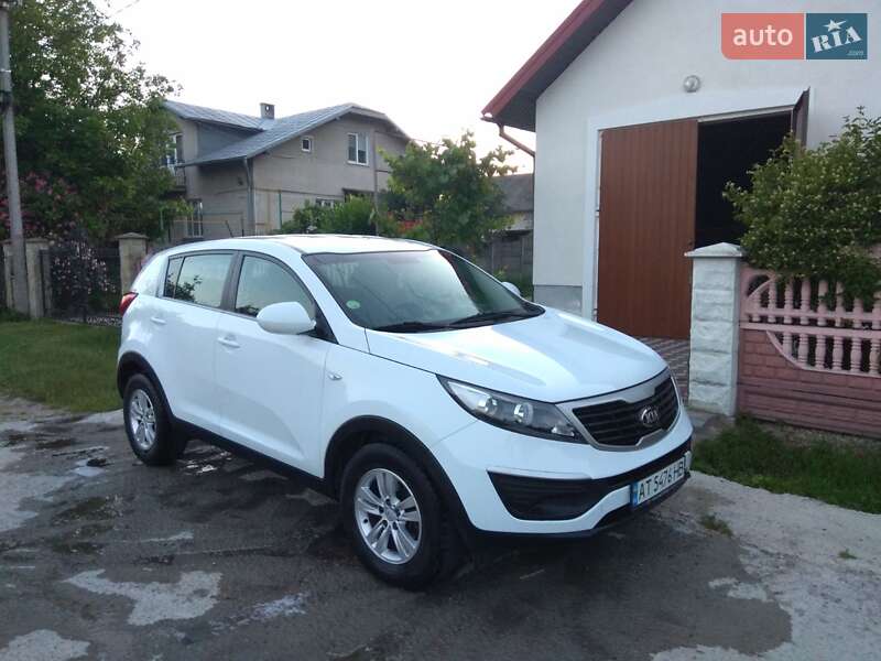 Внедорожник / Кроссовер Kia Sportage 2012 в Ивано-Франковске