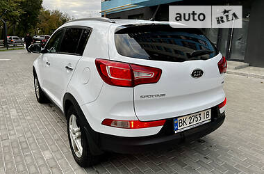 Внедорожник / Кроссовер Kia Sportage 2012 в Ровно