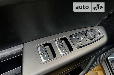 Позашляховик / Кросовер Kia Sportage 2021 в 
