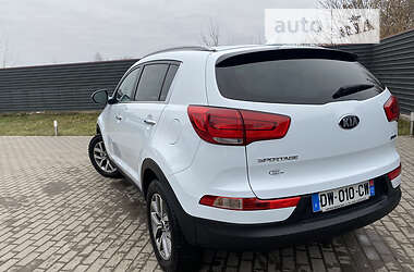 Внедорожник / Кроссовер Kia Sportage 2015 в Радивилове