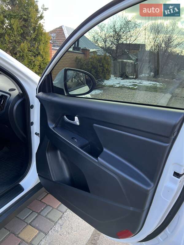 Внедорожник / Кроссовер Kia Sportage 2011 в Николаеве