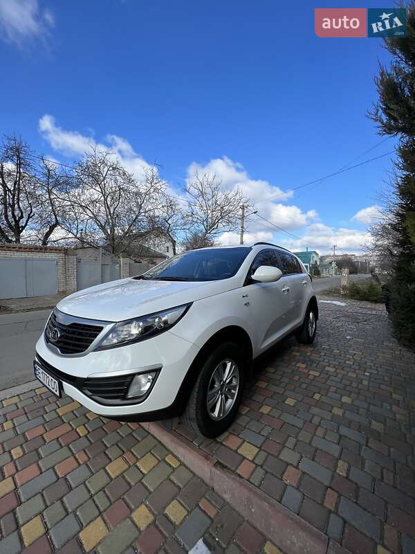 Внедорожник / Кроссовер Kia Sportage 2011 в Николаеве