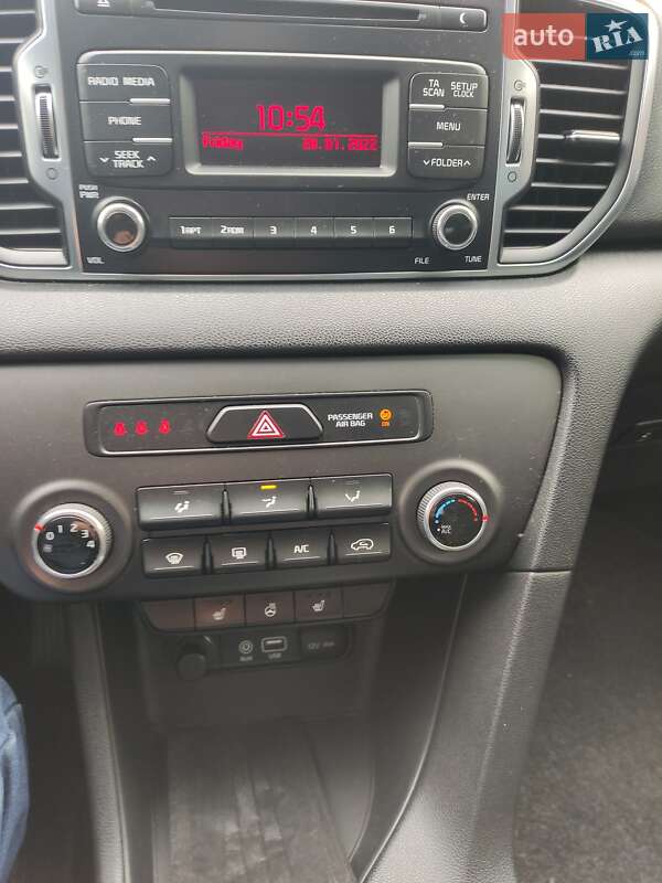 Внедорожник / Кроссовер Kia Sportage 2016 в Херсоне