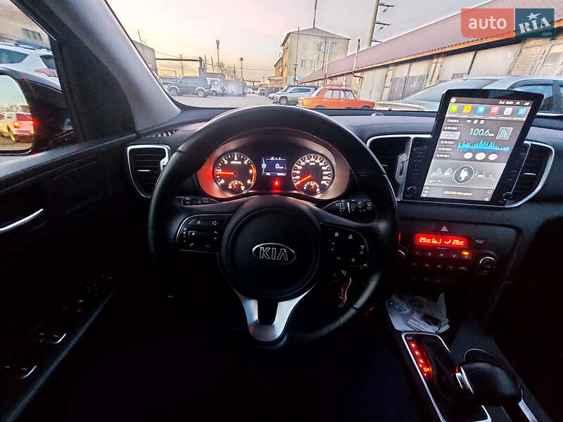 Внедорожник / Кроссовер Kia Sportage 2016 в Полтаве
