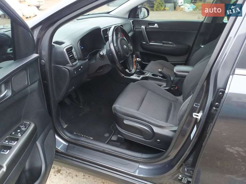 Внедорожник / Кроссовер Kia Sportage 2016 в Львове